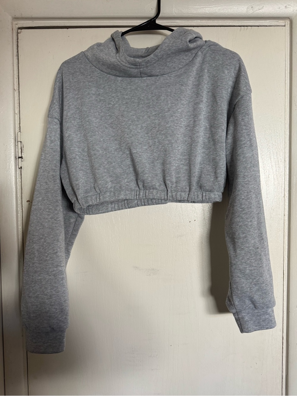 Cropped Gray Hooded Sweatshirt - Casual Pullover